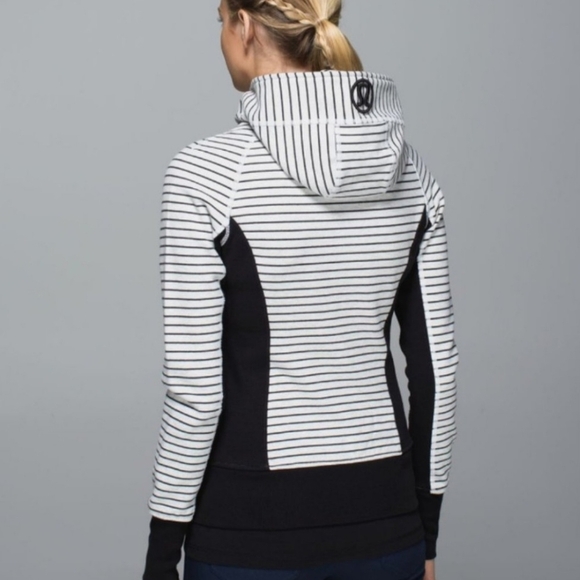 Lululemon Black and White Scuba Jacket Size 8 - Picture 8 of 11